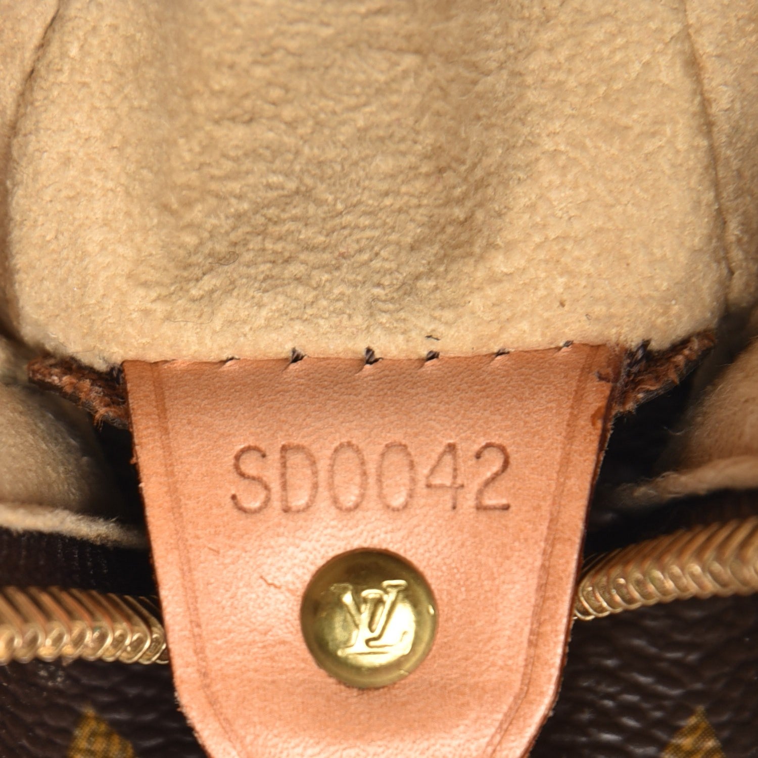 Louis Vuitton Monogram Looping GM 7 of 9