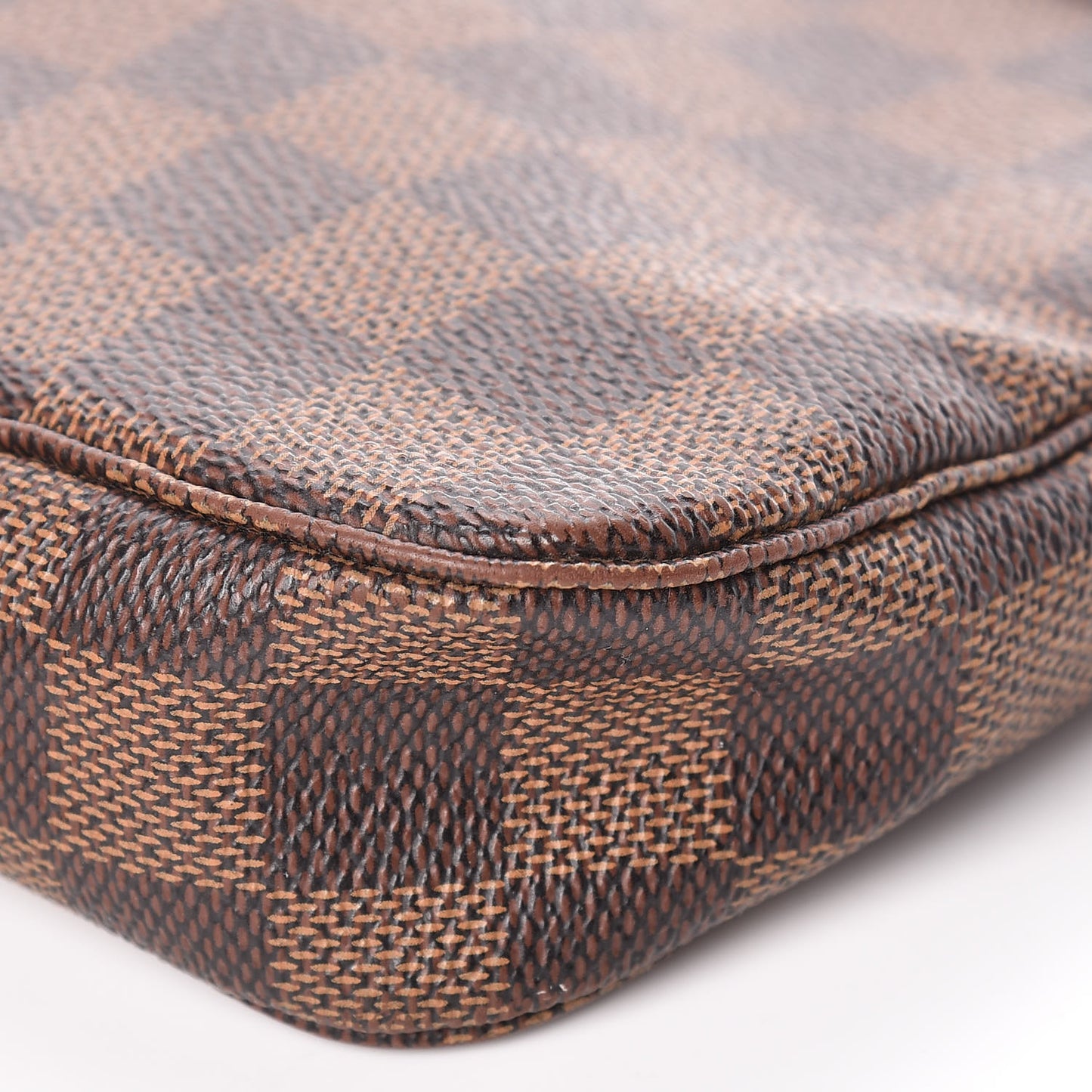 Damier Ebene Pochette Accessories