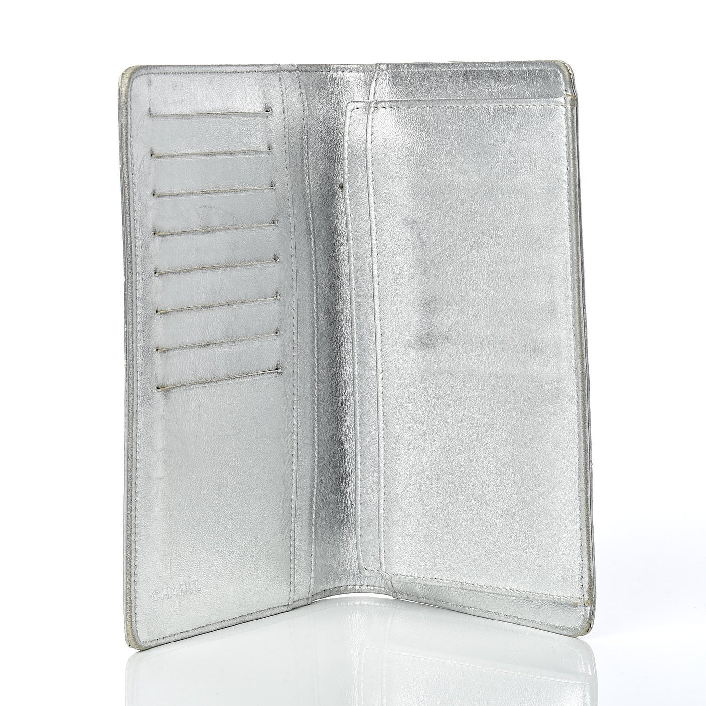 Metallic Patent Calfskin Quilted Lucky Symbols Yen Wallet Silver