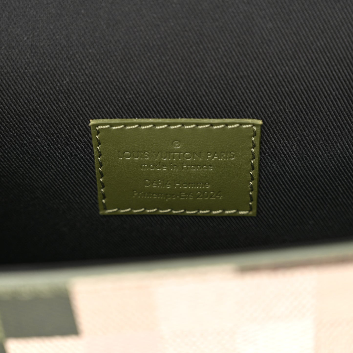 Damoflage Steamer Wearable Wallet Green