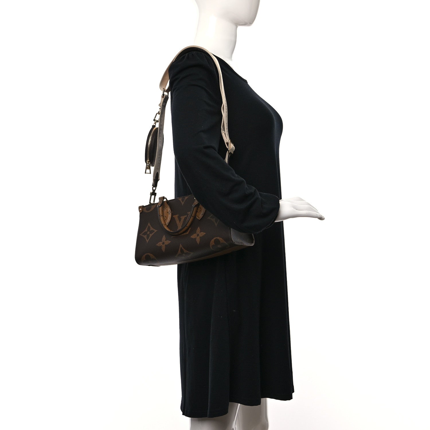 Louis Vuitton Reverse Monogram Giant OnTheGo East West 2 of 9