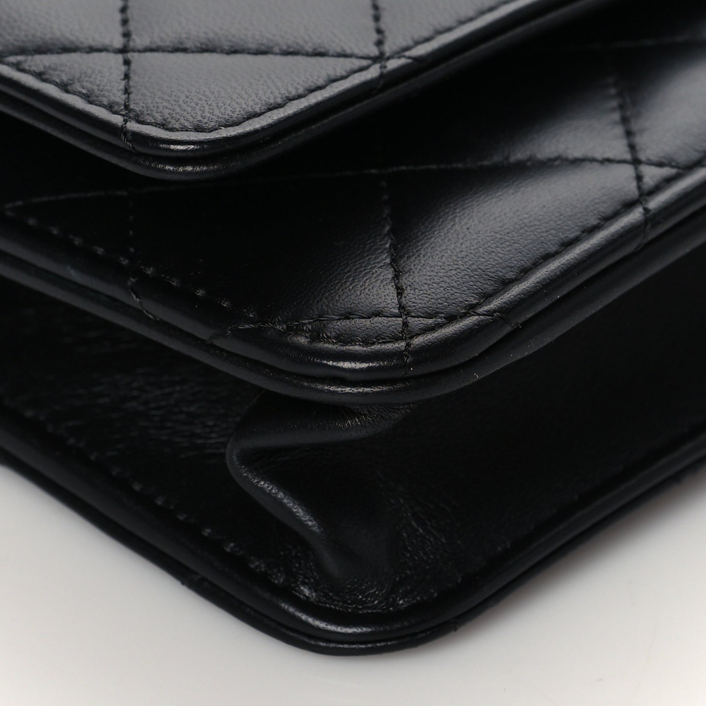 Lambskin Quilted Wallet On Chain WOC Black