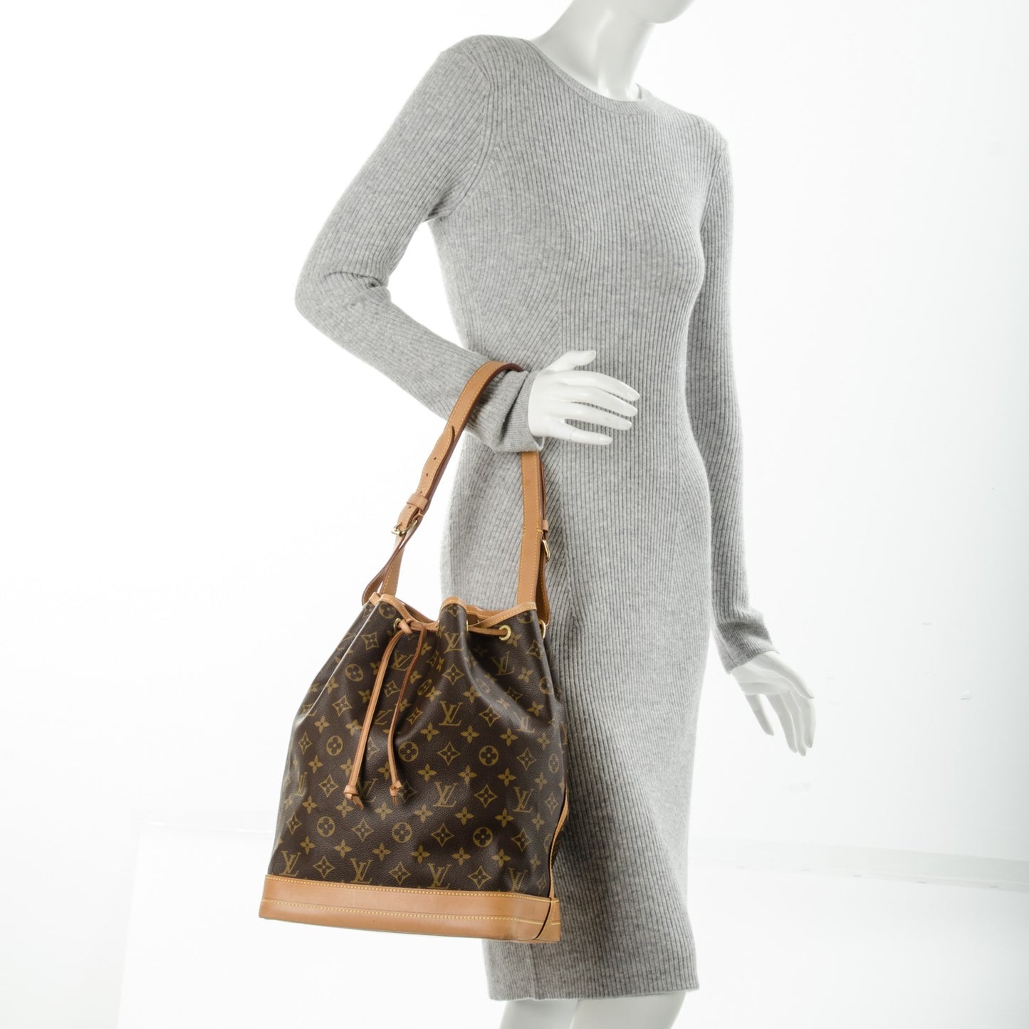 Monogram Noe
