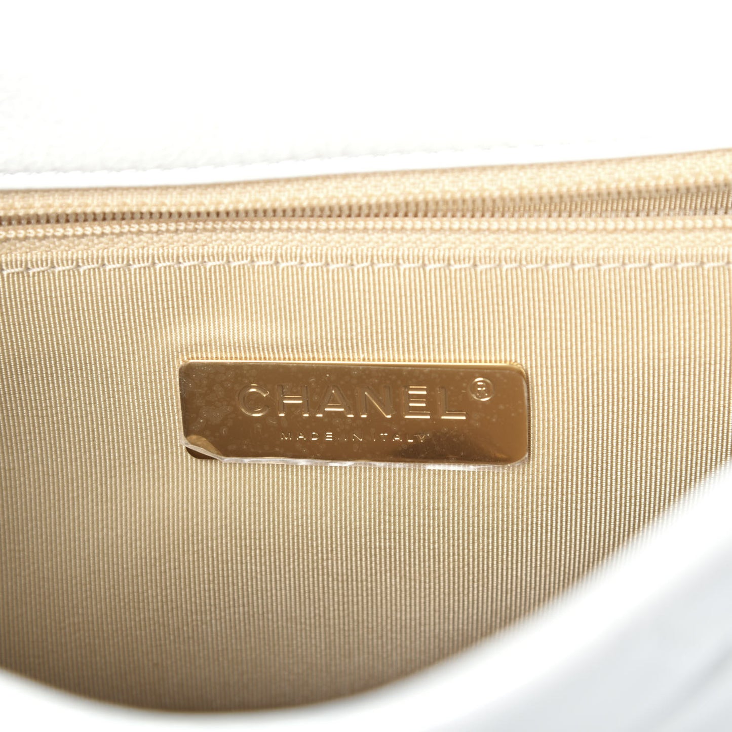 Shiny Crumpled Calfskin Quilted Medium 19 Flap White