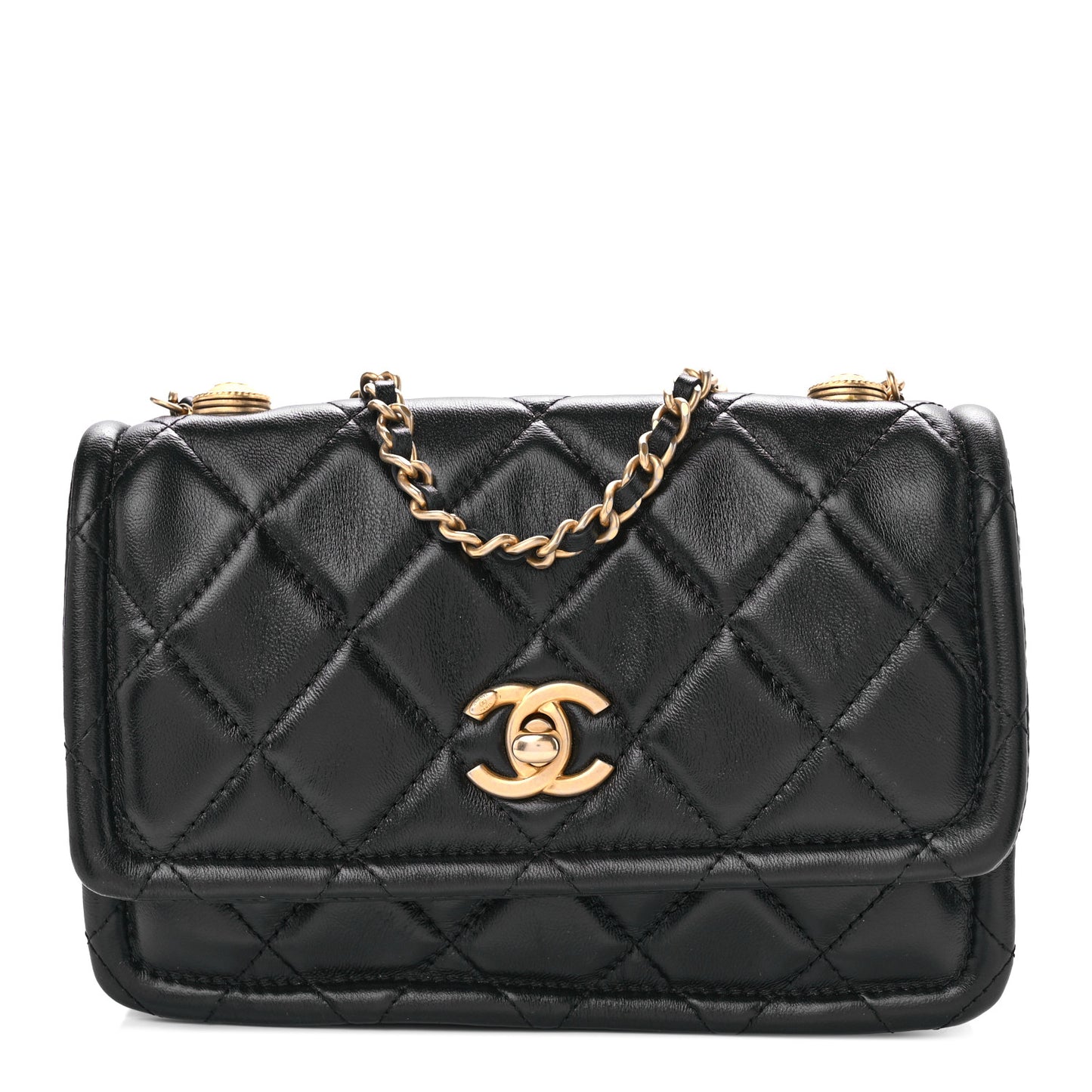Shiny Lambskin Flap Clutch With Chain Black