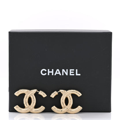 Chanel Metal Large CC Earrings Light Gold 6 of 6