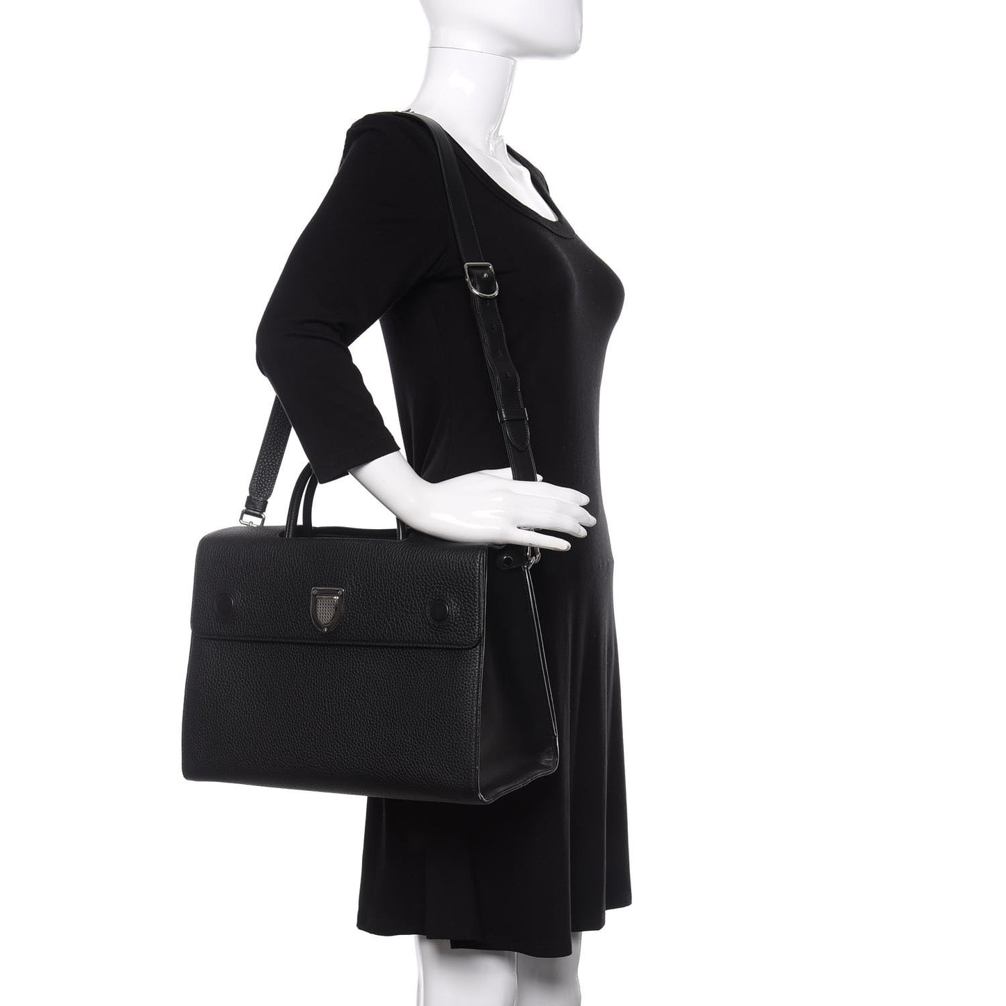 Grained Calfskin Large Diorever Flap Black