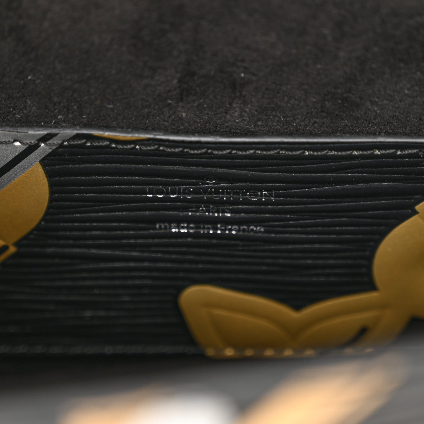 Epi Chain Flower Twist Shoulder Bag MM Black