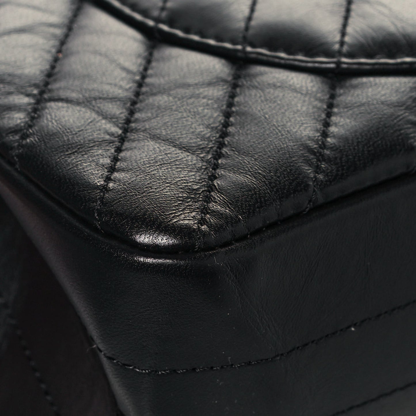 Aged Calfskin Chevron Quilted 2.55 Reissue 225 Flap So Black