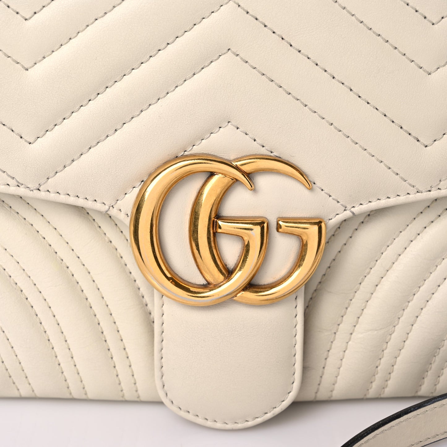 Calfskin Matelasse Small GG Marmont Shoulder Bag White