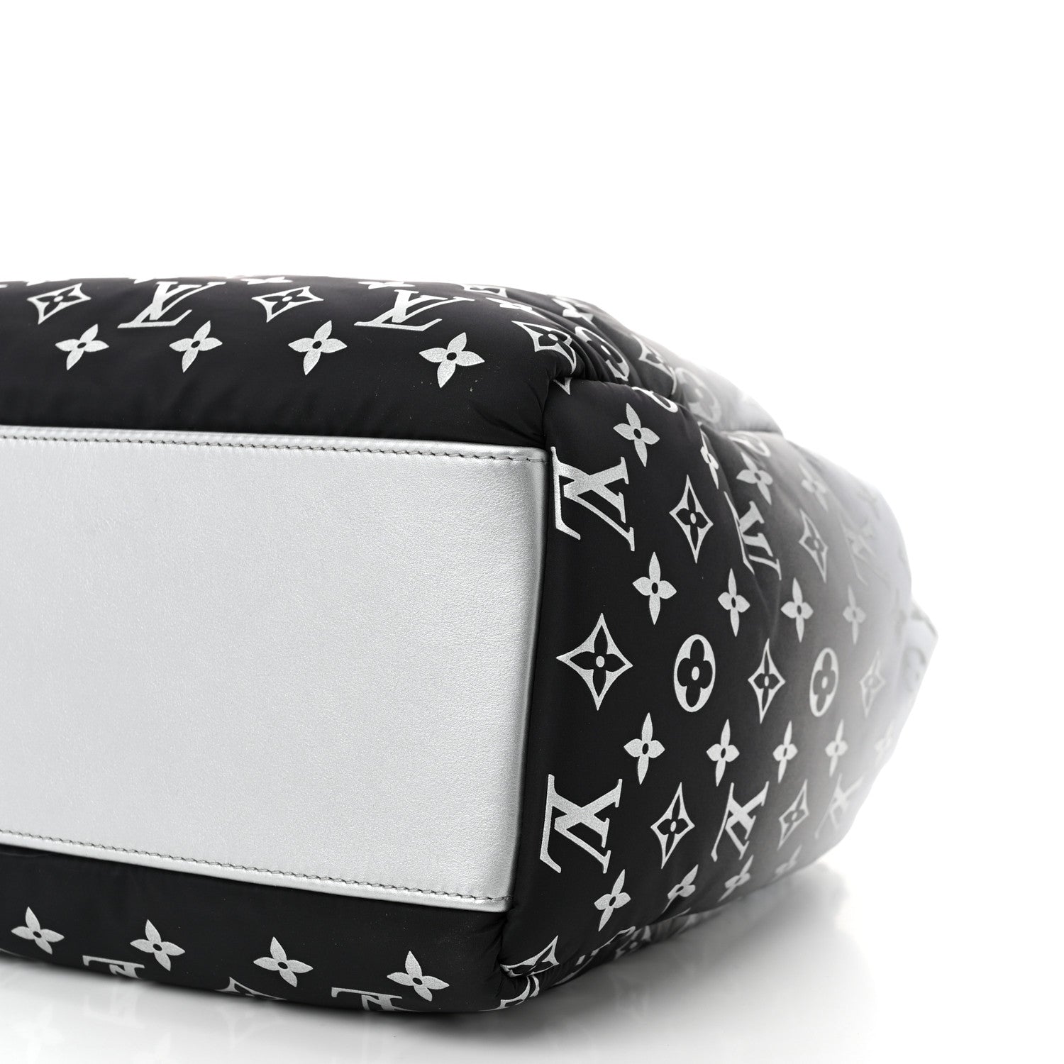 Louis Vuitton Nylon Monogram Gradient LV Snow Onthego MM MM Frost 9 of 9