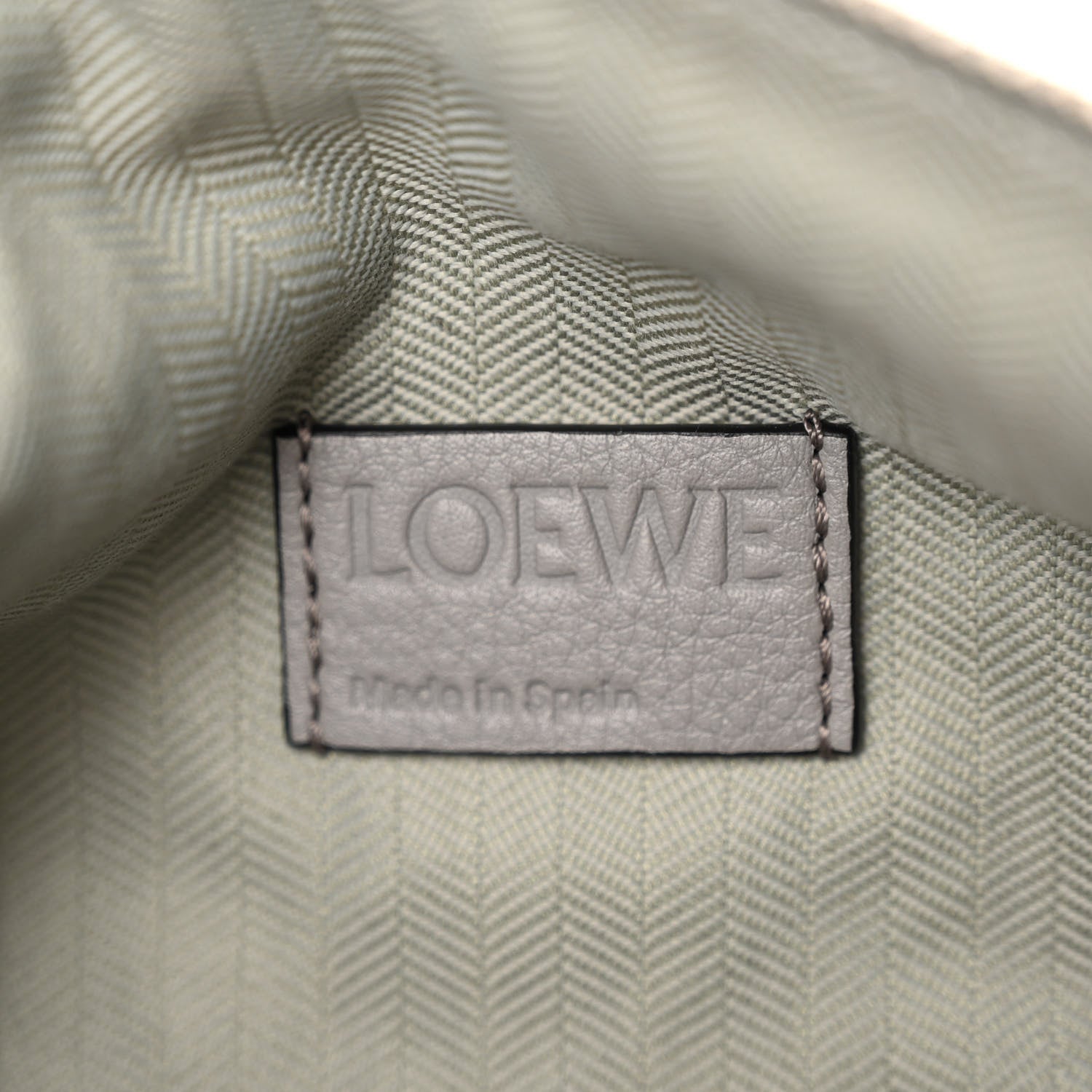 Loewe Metallic Lurex Pleated Bracelet Pouch Shoulder Bag Silver 6 of 9