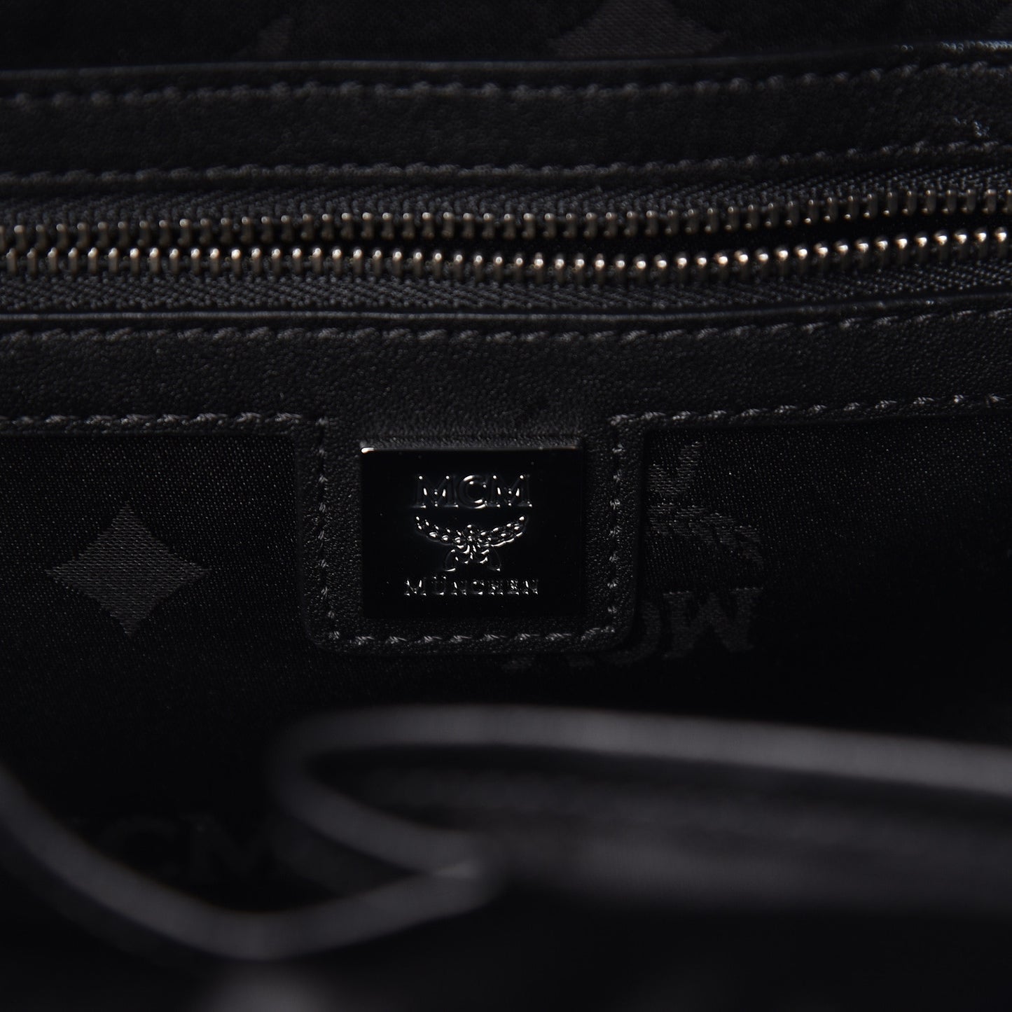 Metallic Visetos Calfskin Medium Studded Munich Lion Stark Backpack Silver Black