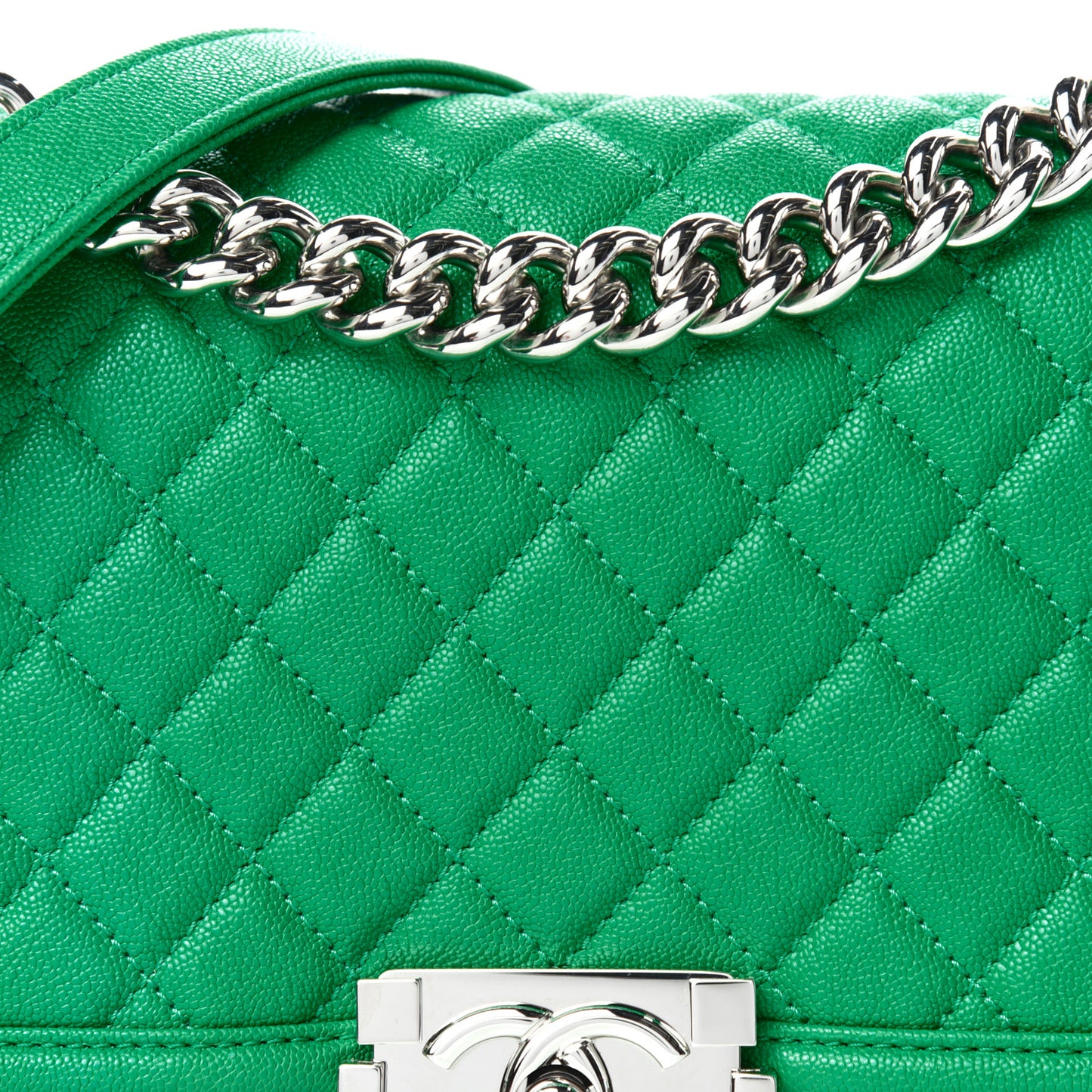 Caviar Quilted Medium Boy Flap Green