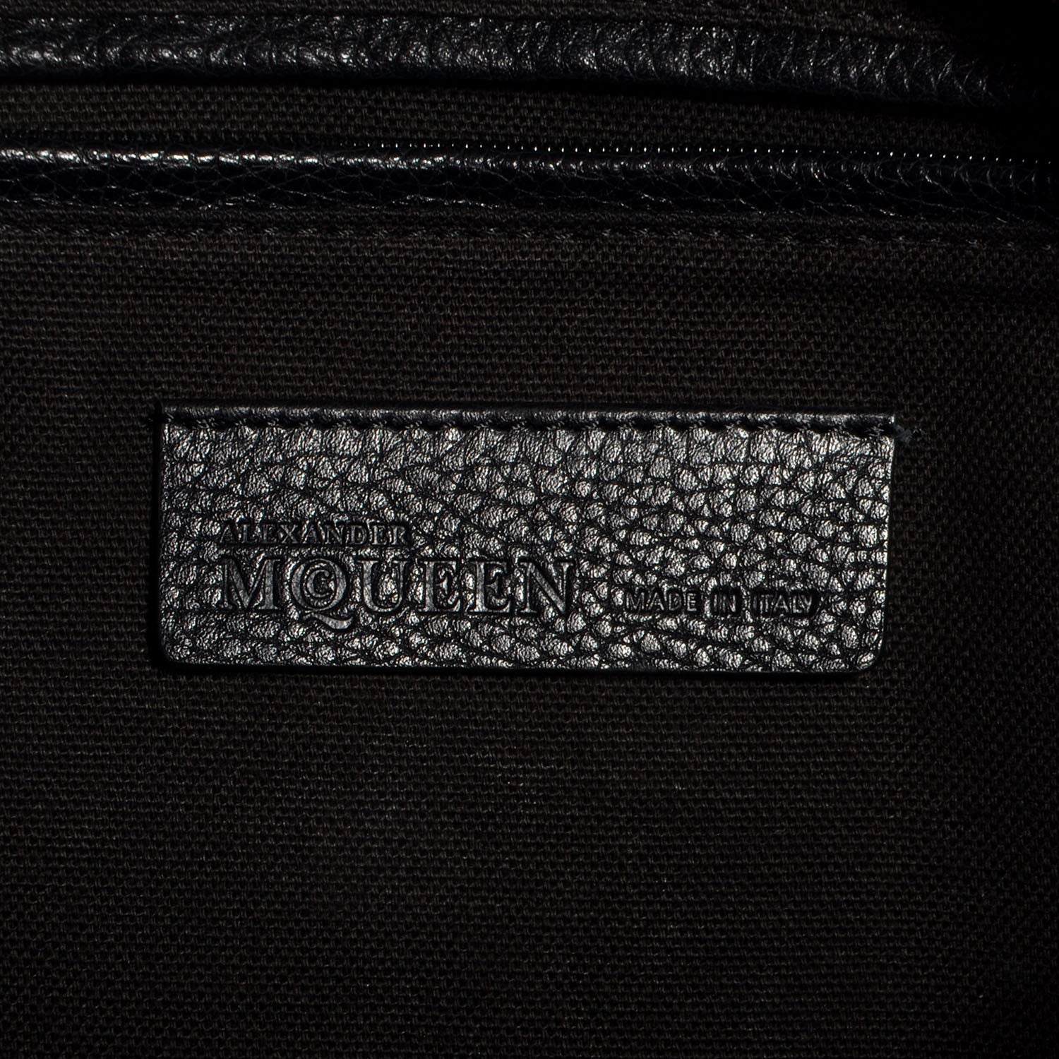 Alexander McQueen Pebbled Leather Skull Padlock Tote Black 6 of 10