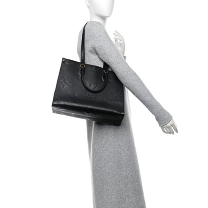 Louis Vuitton Empreinte Monogram Giant OnTheGo MM Black 2 of 9