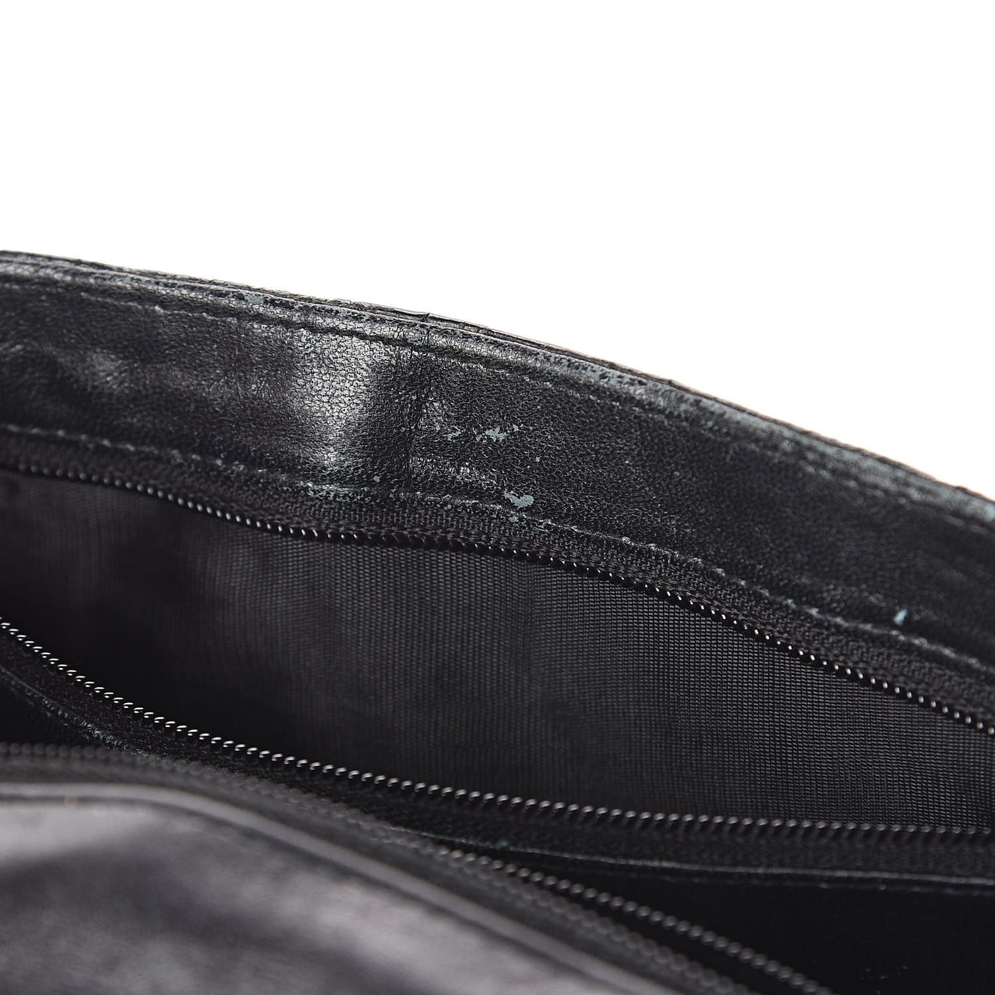Alligator Medium Flap Black