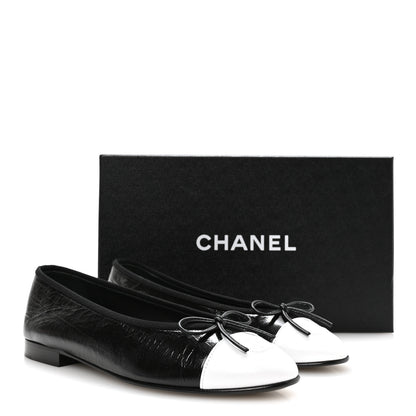 Chanel Crumpled Shiny Lambskin Cap Toe CC Ballerina Flats 38 Black White 9 of 9