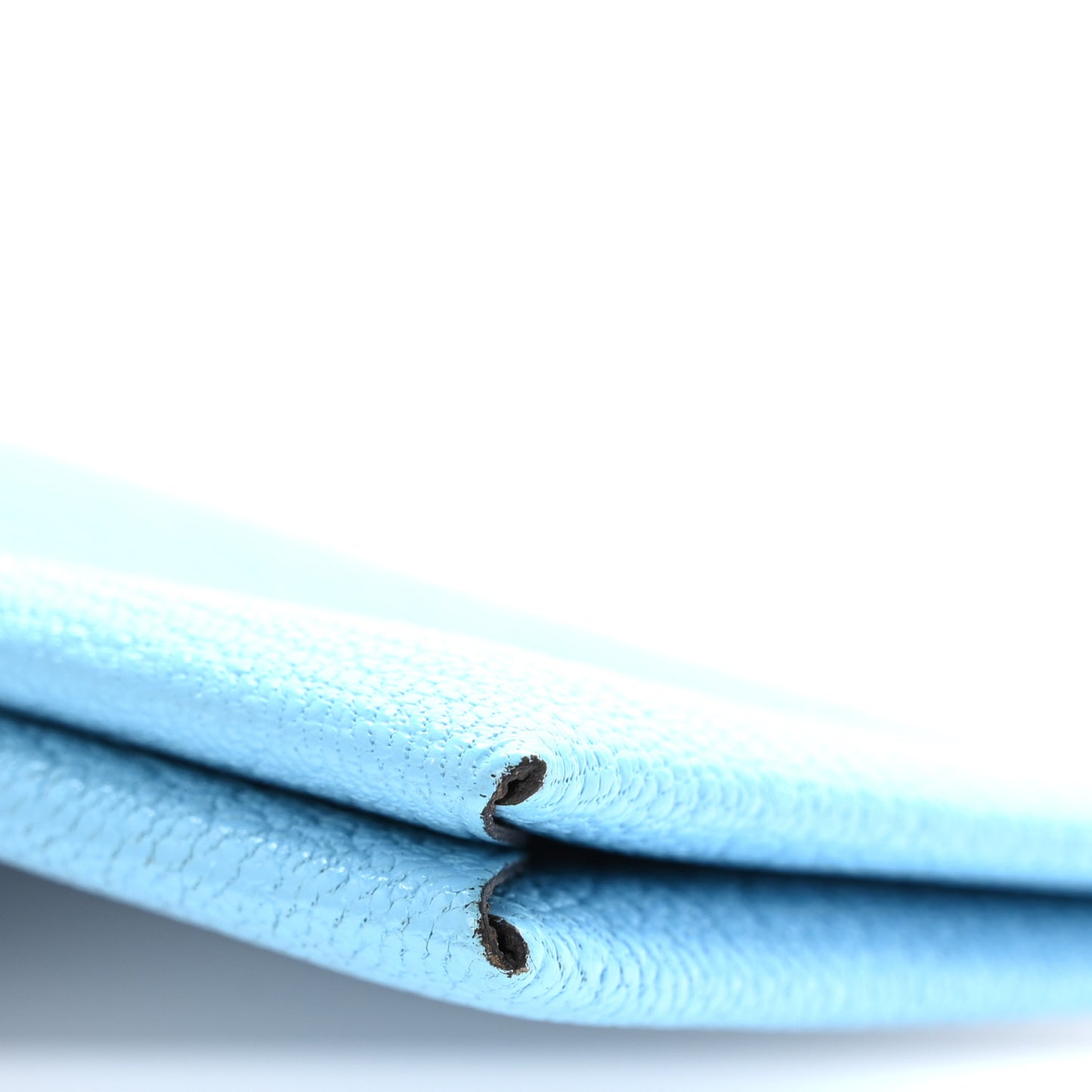 Chevre Mysore Verso Calvi Card Case Celeste Kraft
