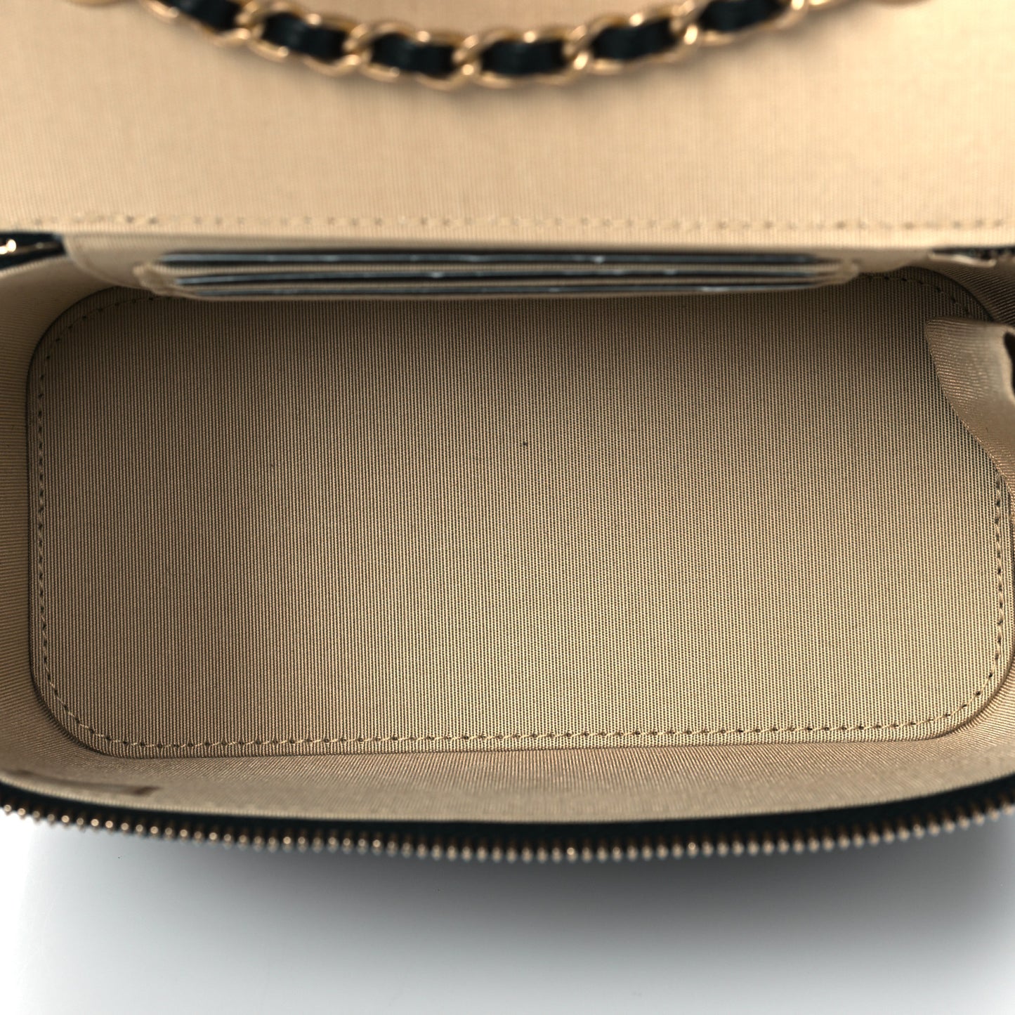 Lambskin Quilted Small Pearl Crush Vanity Case With Chain Black
