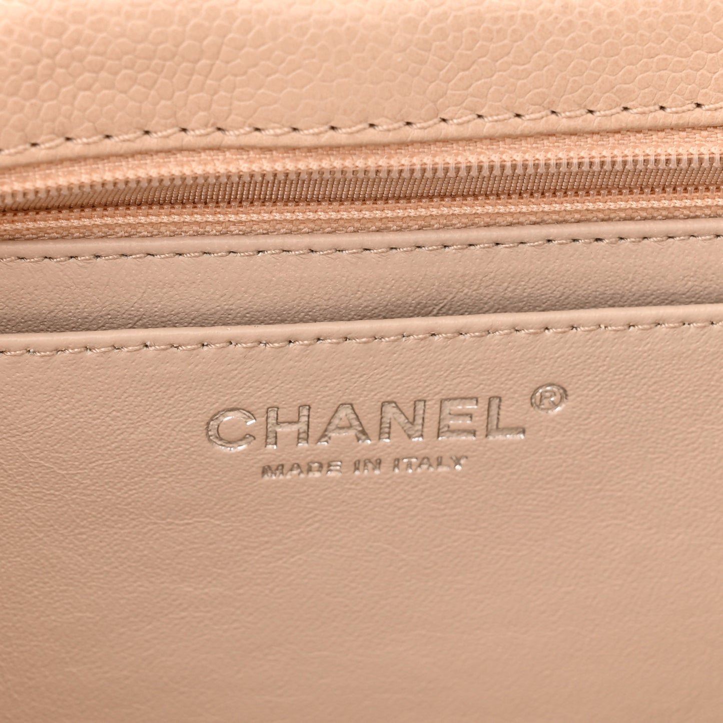 Caviar Quilted Jumbo Single Flap Ecru