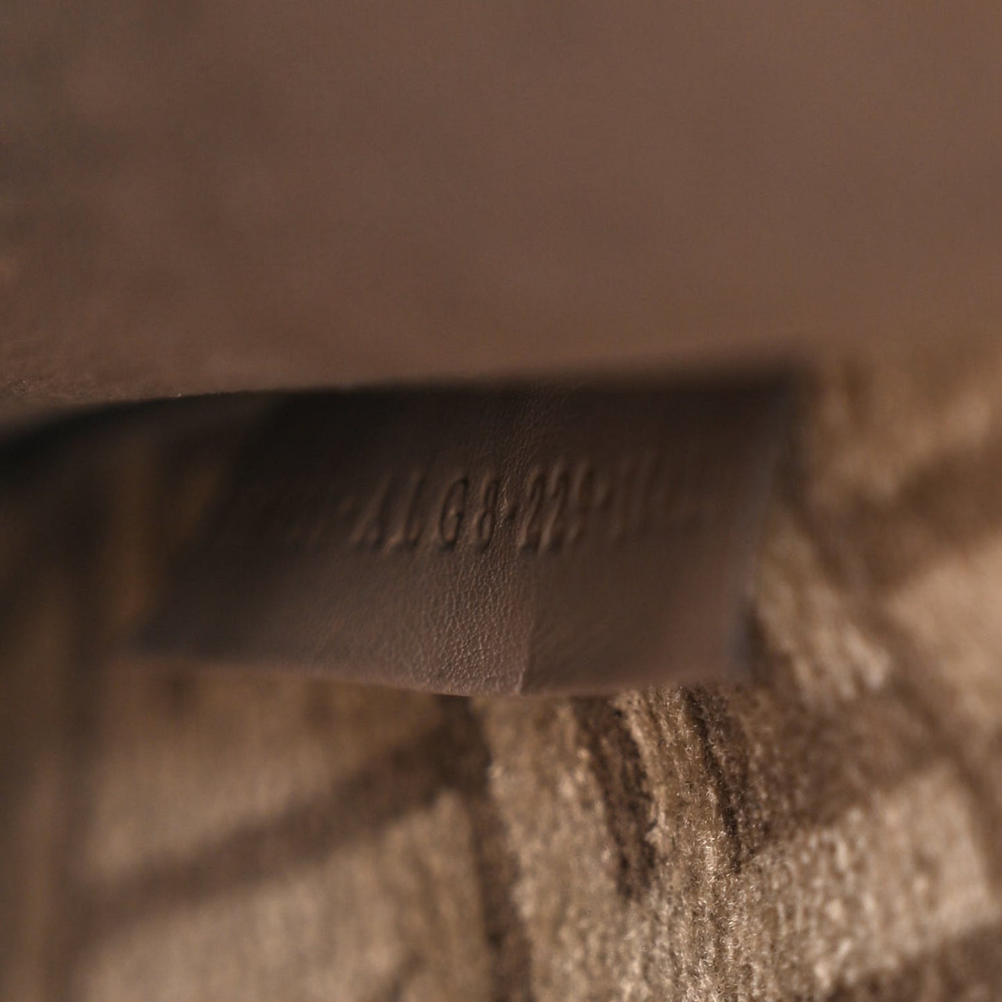 Vitello Seta Chenille FF Medium Peekaboo I SEE U Satchel Tortora Nuvola