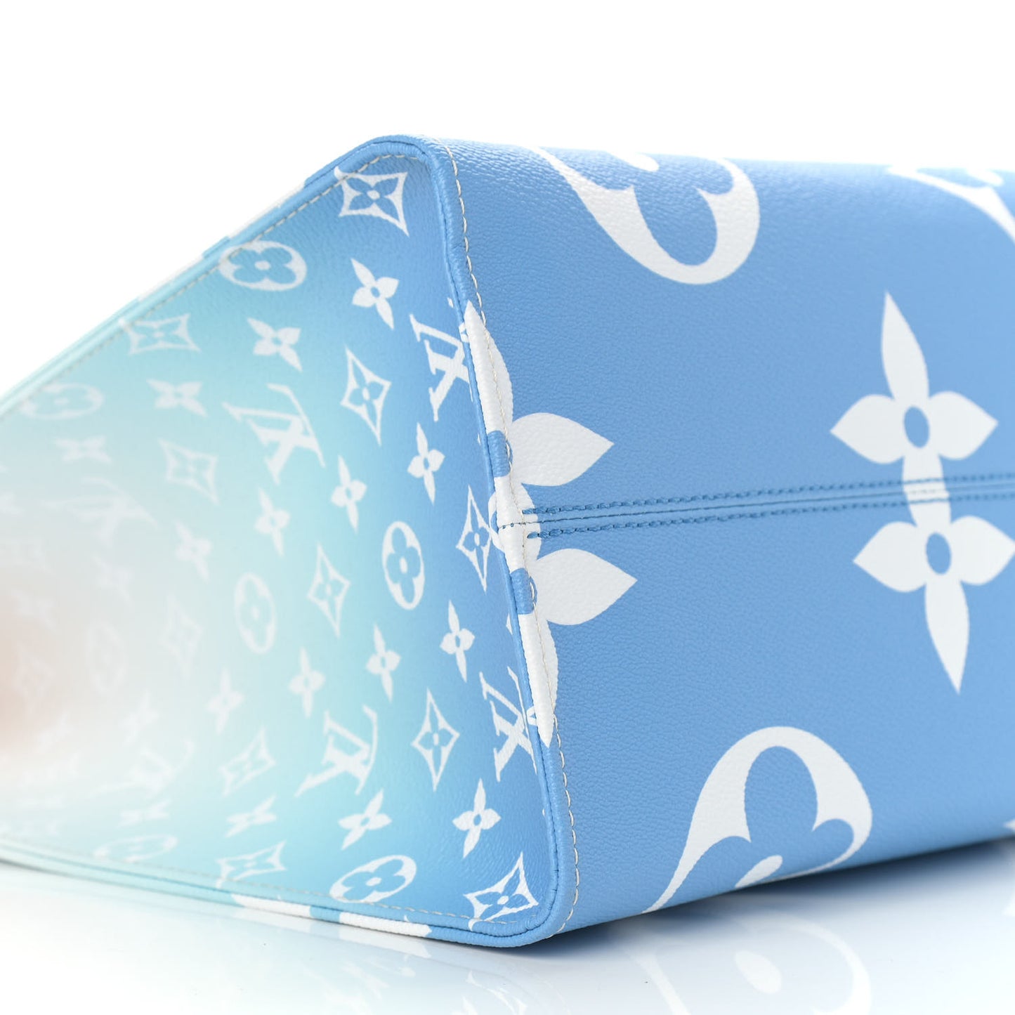 Monogram Giant By The Pool Onthego GM Blue