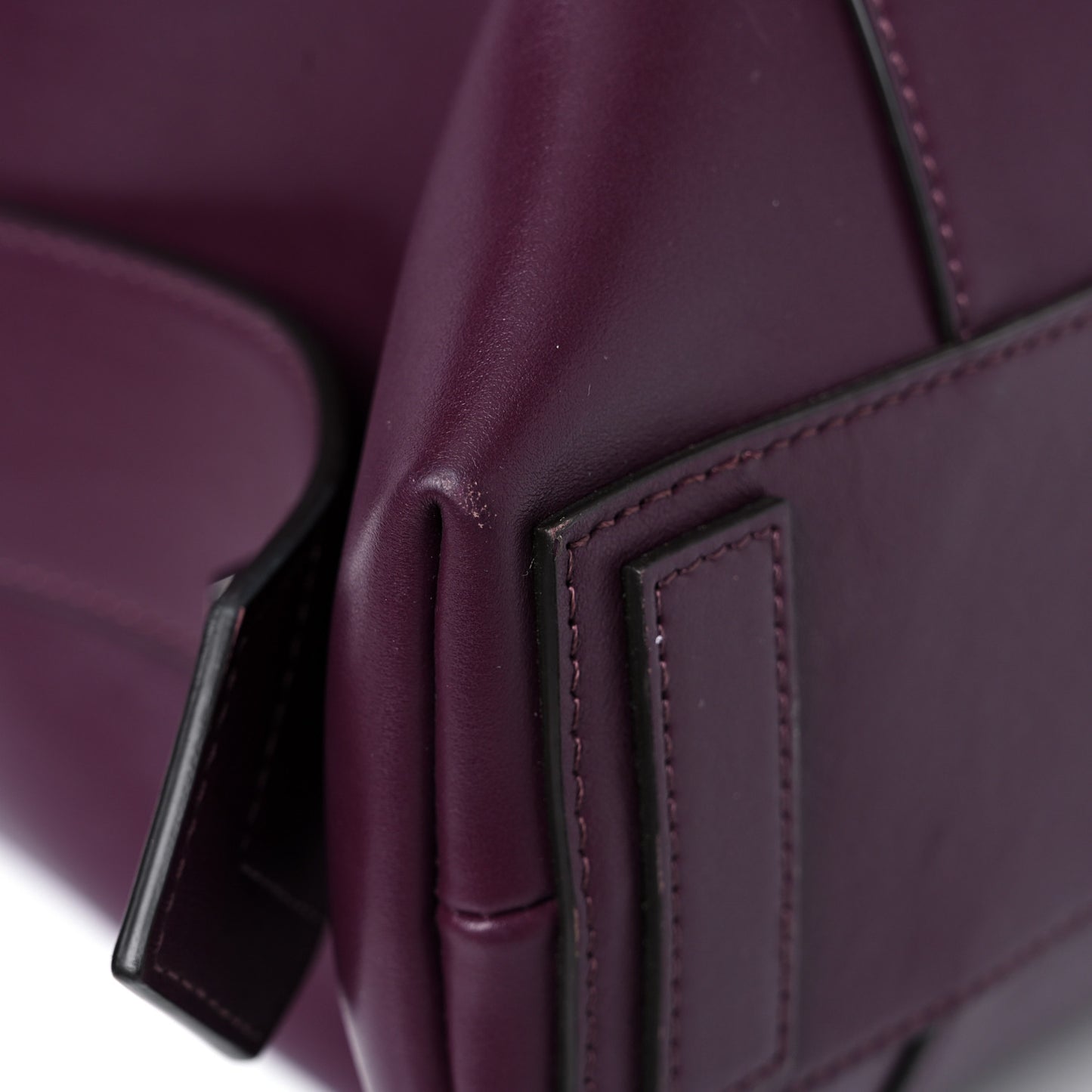 Smooth Calfskin Medium Soft Antigona Aubergine