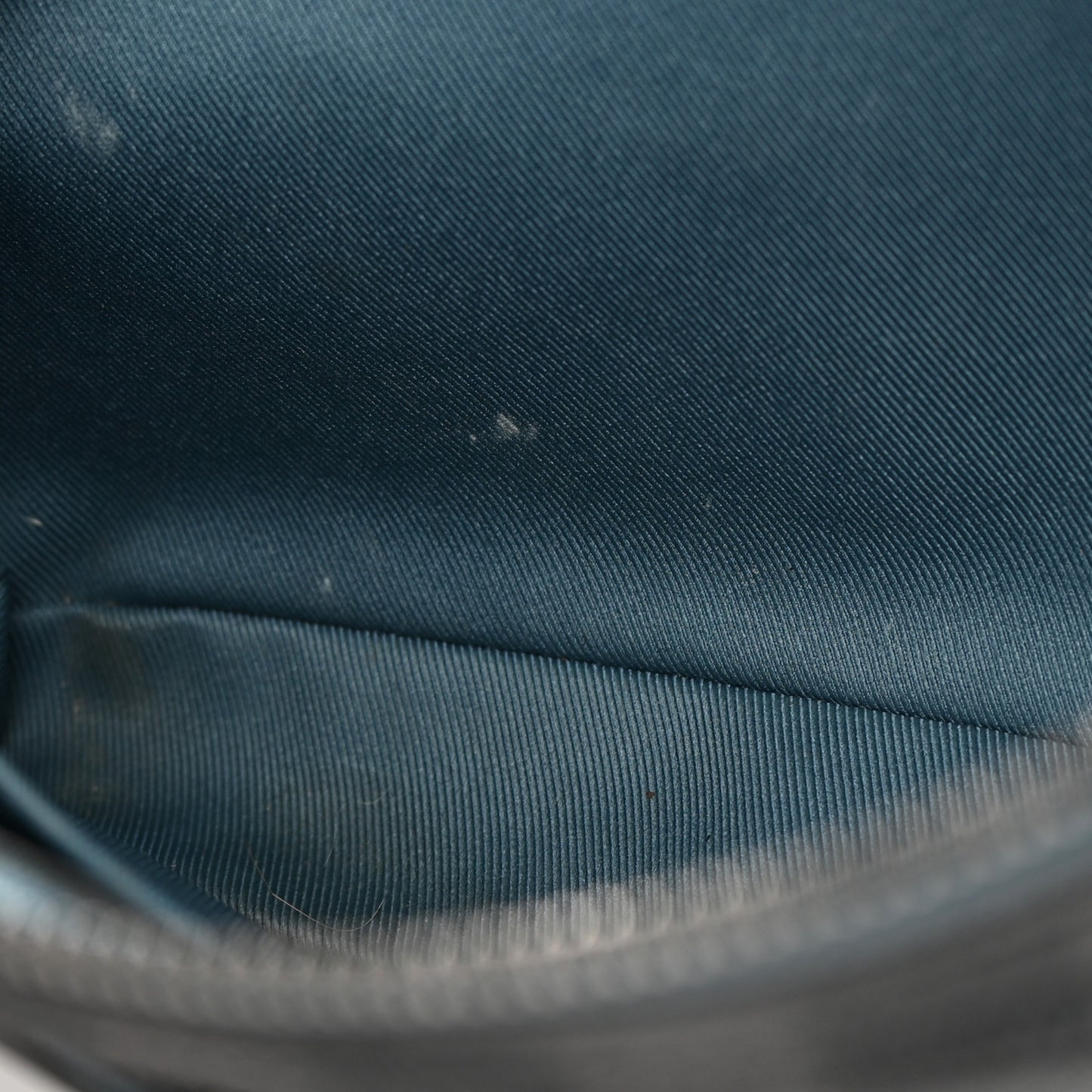 Damier Graphite Alpha Messenger Bag