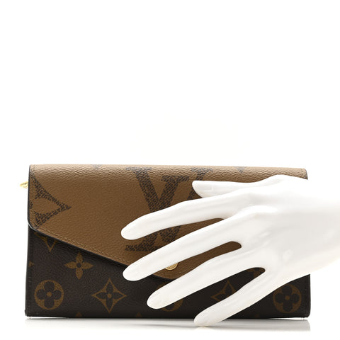 Reverse Monogram Giant Sarah Wallet