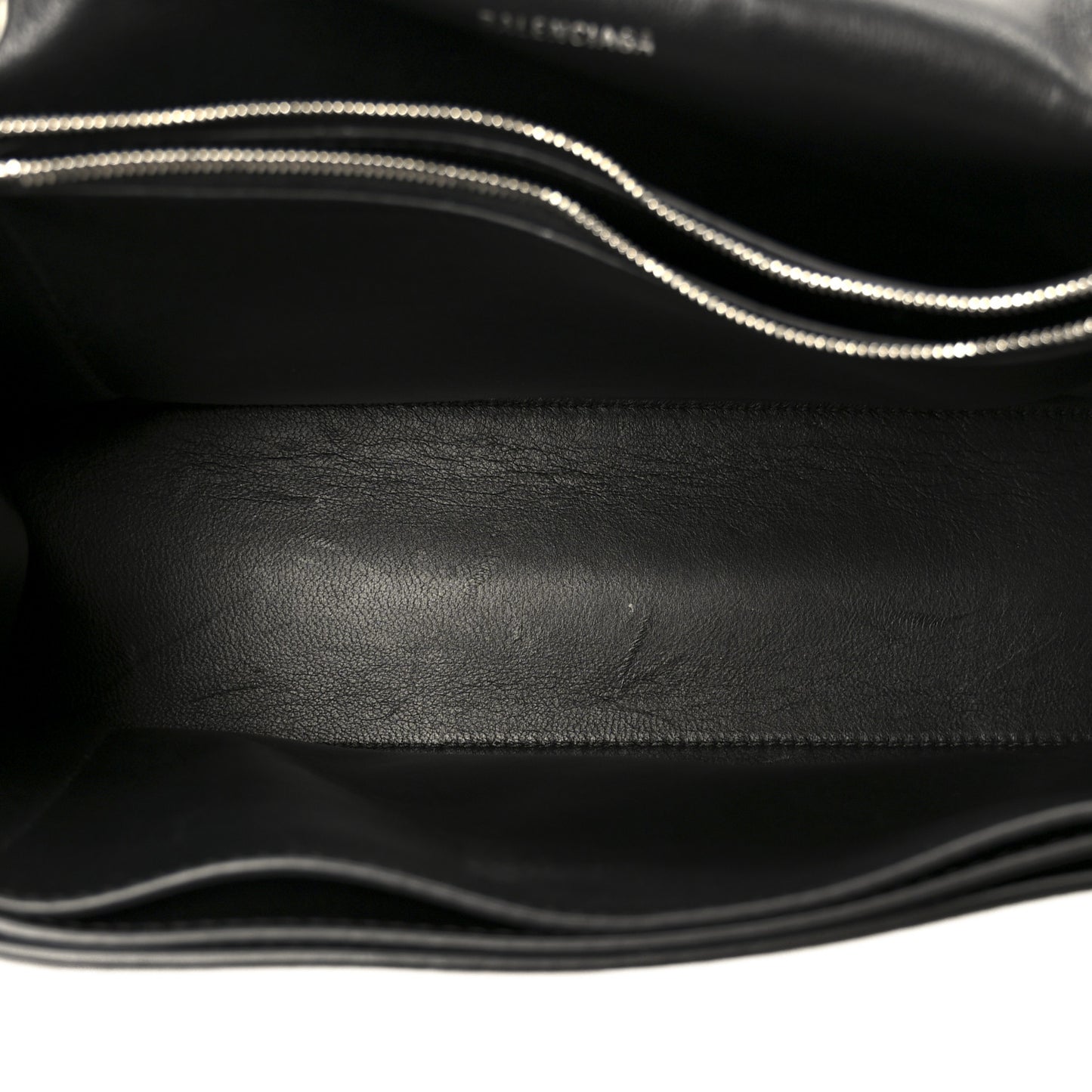 Agneau Arena Graffiti Medium Crush Chain Bag Black White
