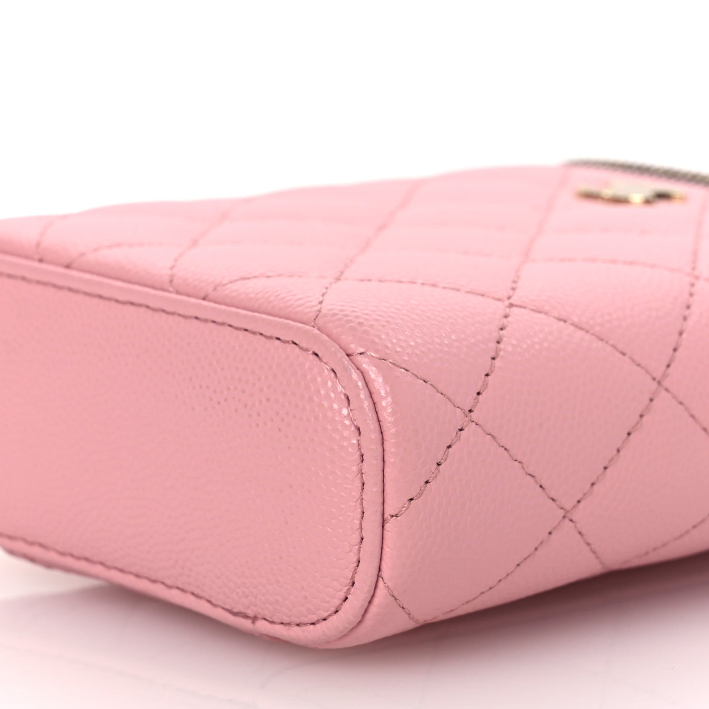 Caviar Quilted Small Vertical Coco Beauty Vanity Case With Chain Light Pink