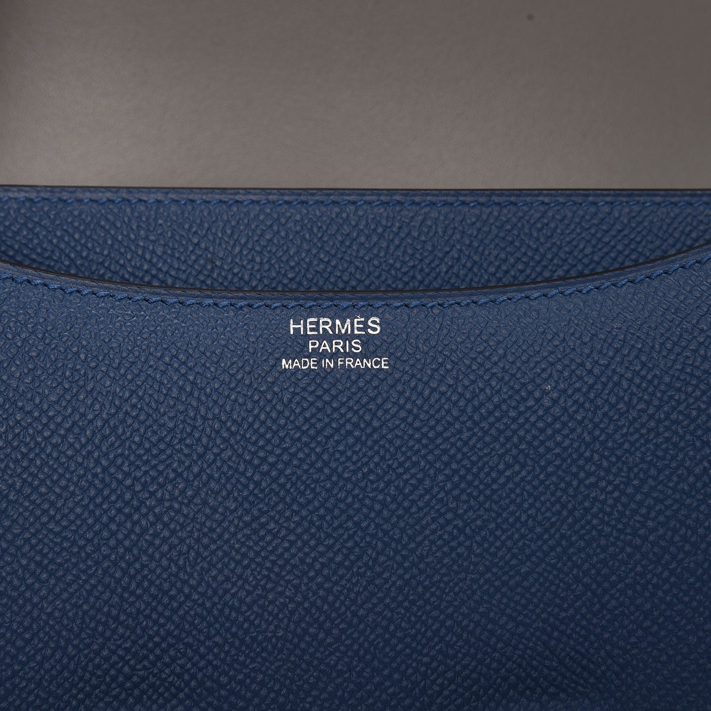 Epsom Constance 24 Bleu Agate