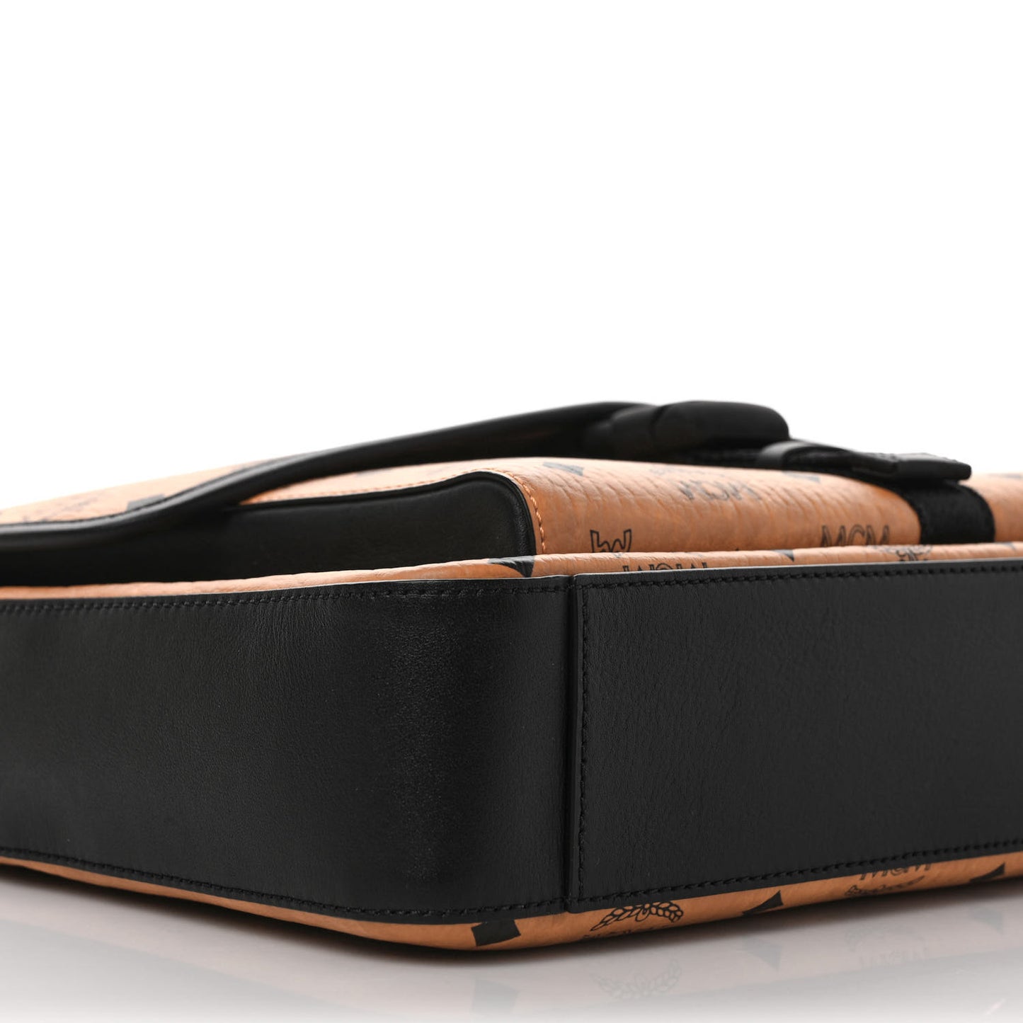 Visetos Medium Klassik Messenger Bag Cognac Black