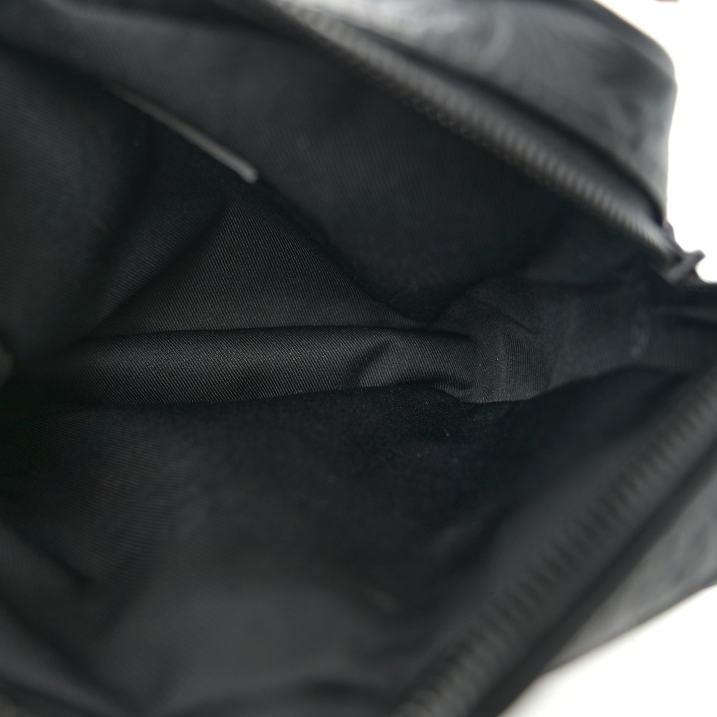 Calfskin Monogram Shadow Getaway Messenger Black