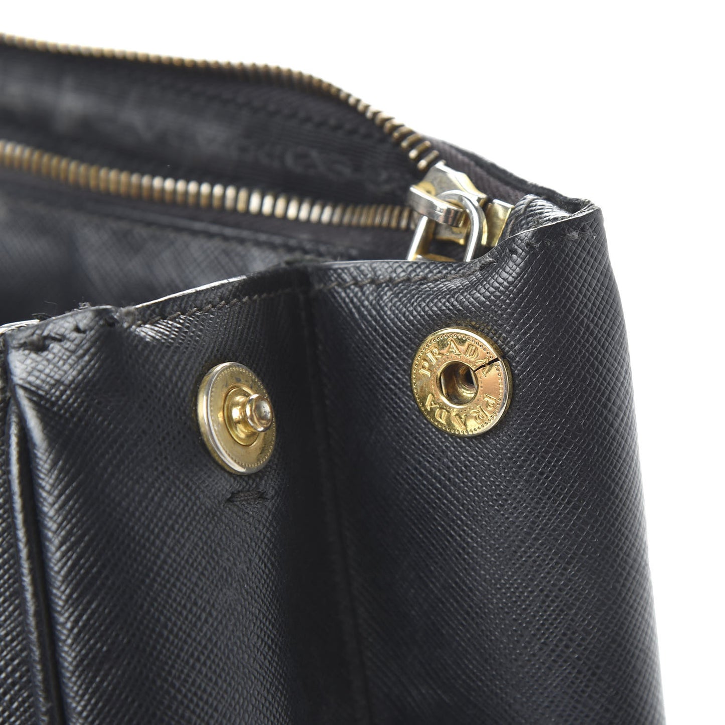 Saffiano Medium Galleria Double Zip Tote Black