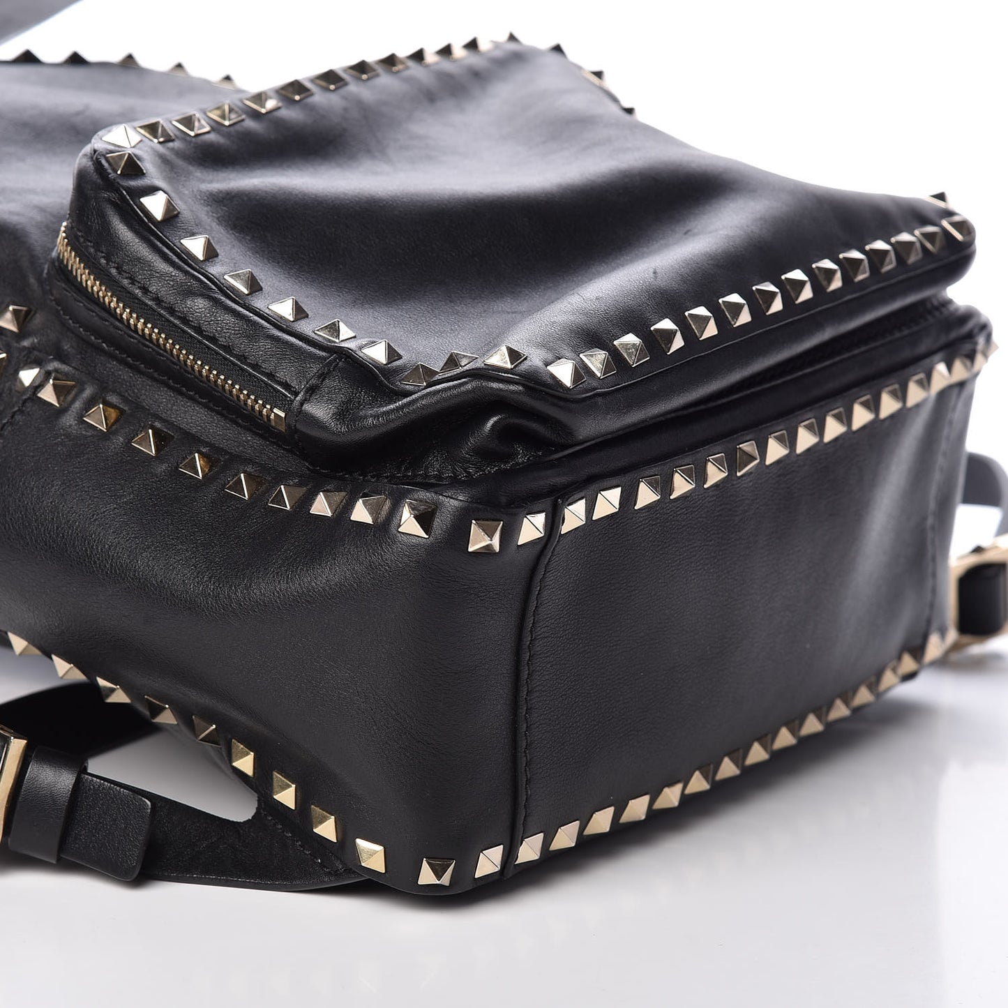 Vitello Medium Rockstud Backpack Black