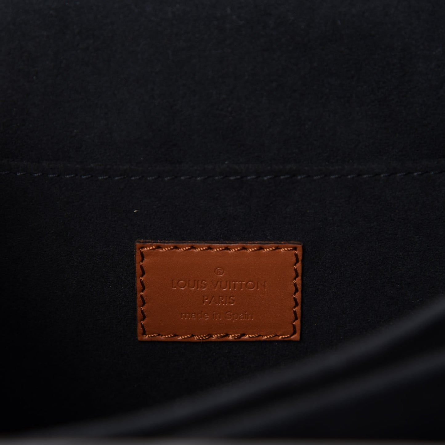 Reverse Monogram Dauphine MM