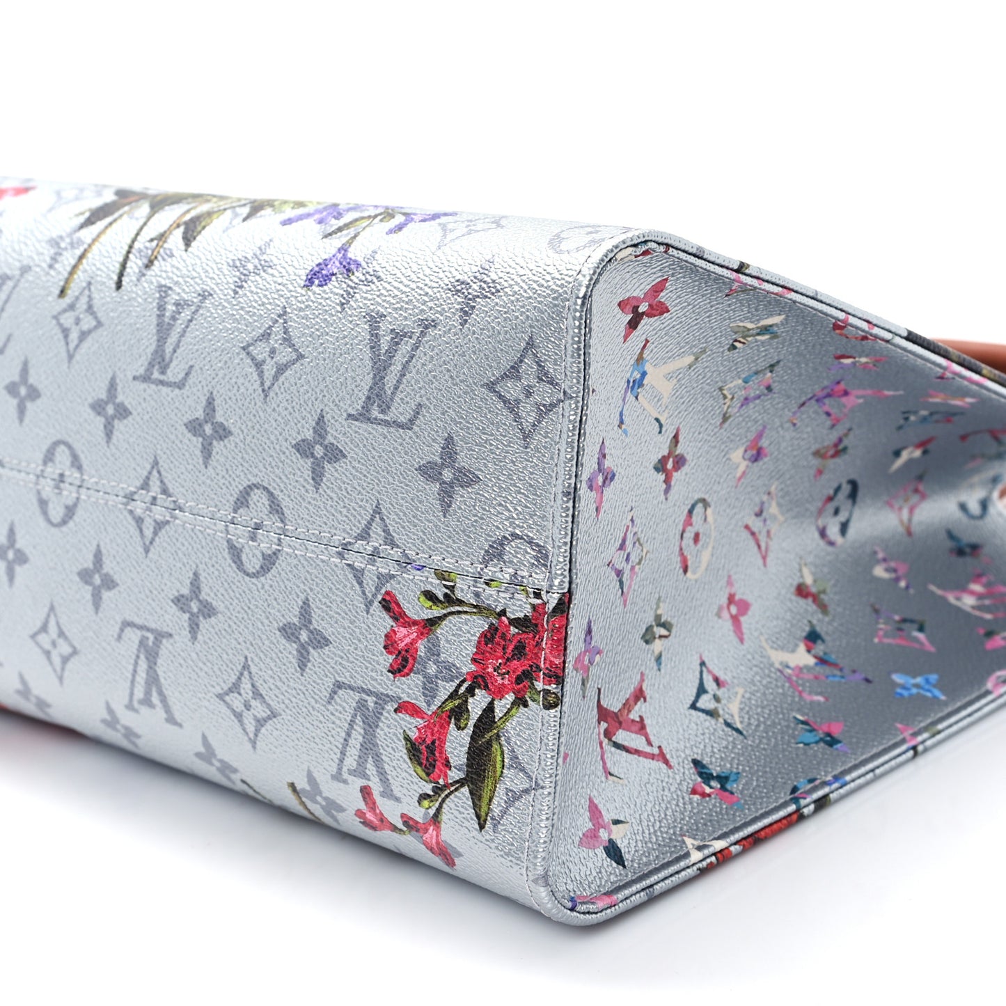 Metallic Monogram LV Garden OnTheGo MM Silver