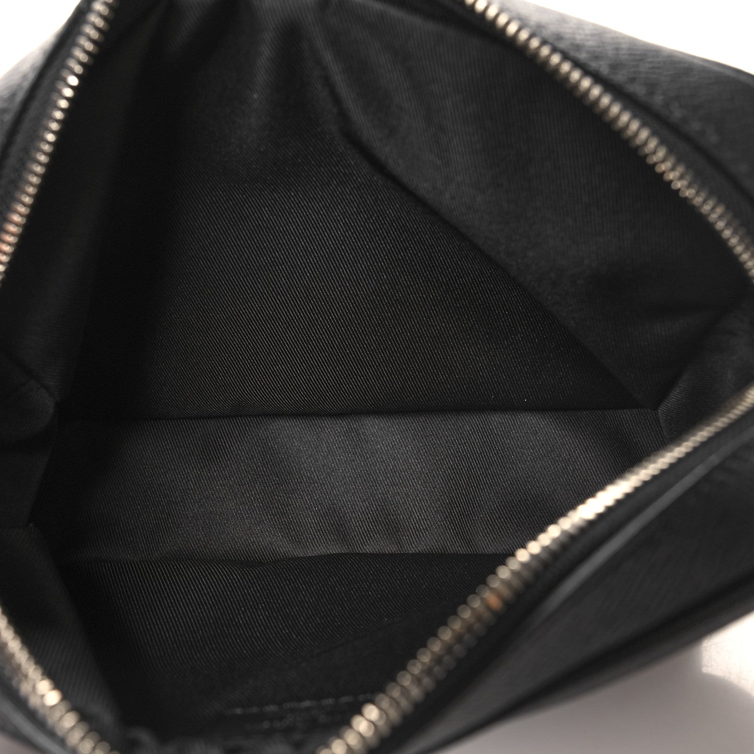 Louis Vuitton Taiga Monogram Outdoor Bumbag Black 5 of 9