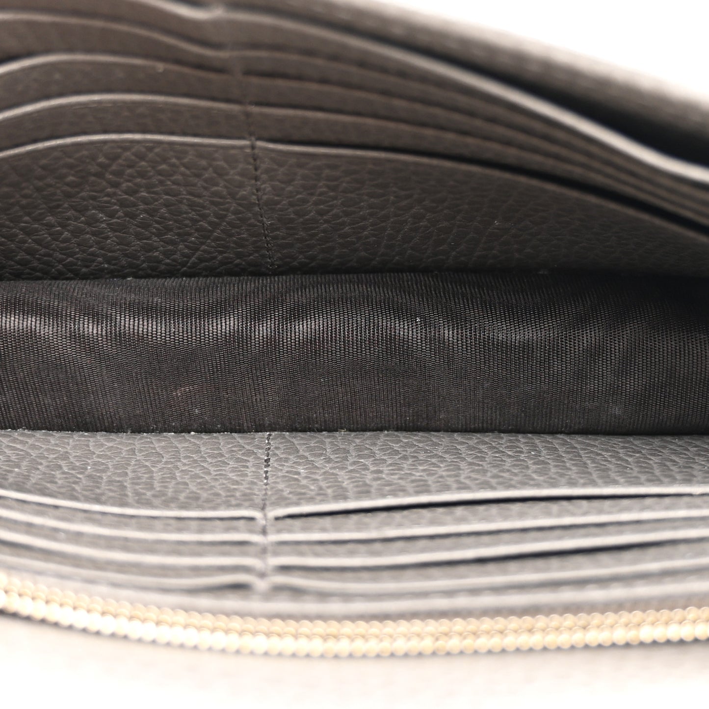 Dollar Calfskin Interlocking G Chain Wallet Loess