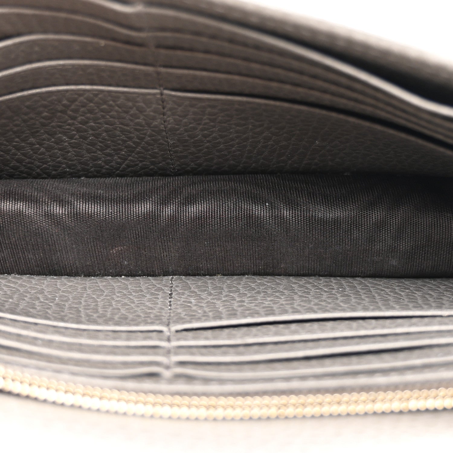 Gucci Dollar Calfskin Interlocking G Chain Wallet Loess 5 of 11