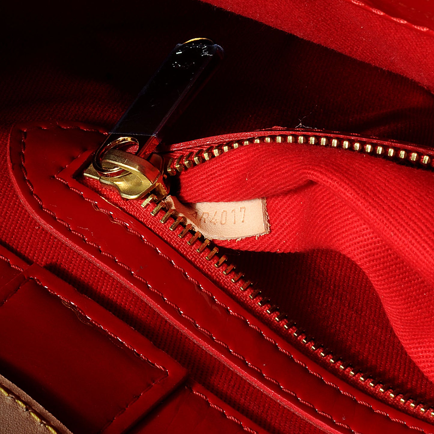Monogram Neo Bucket Rubis