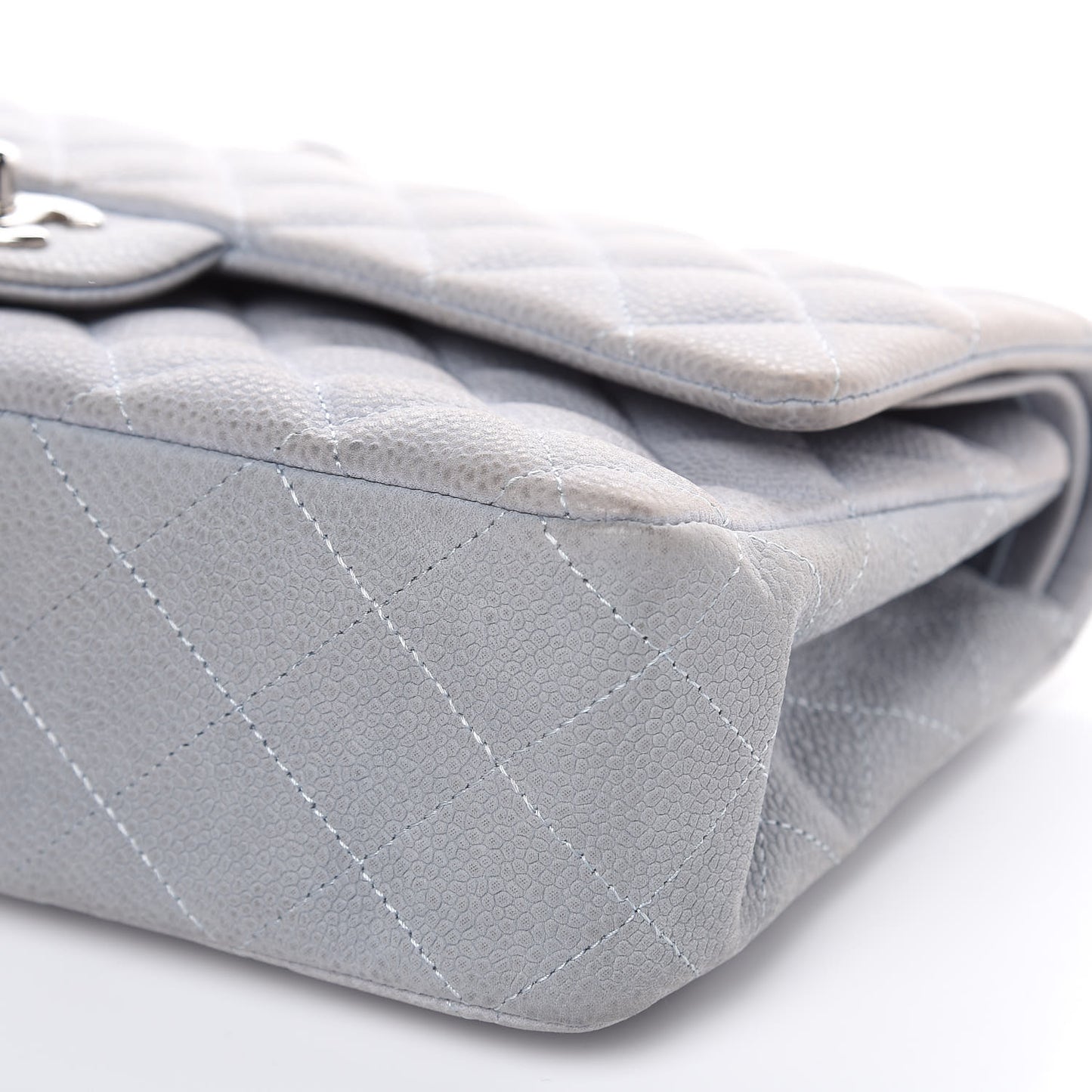 Iridescent Caviar Quilted Medium Double Flap Light Grey