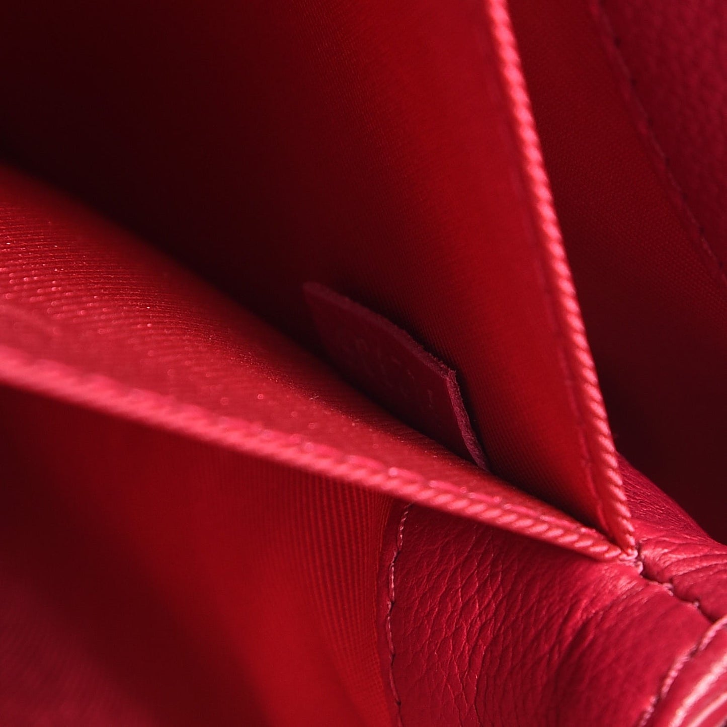 Calfskin Lockme II Top Handle Dahlia