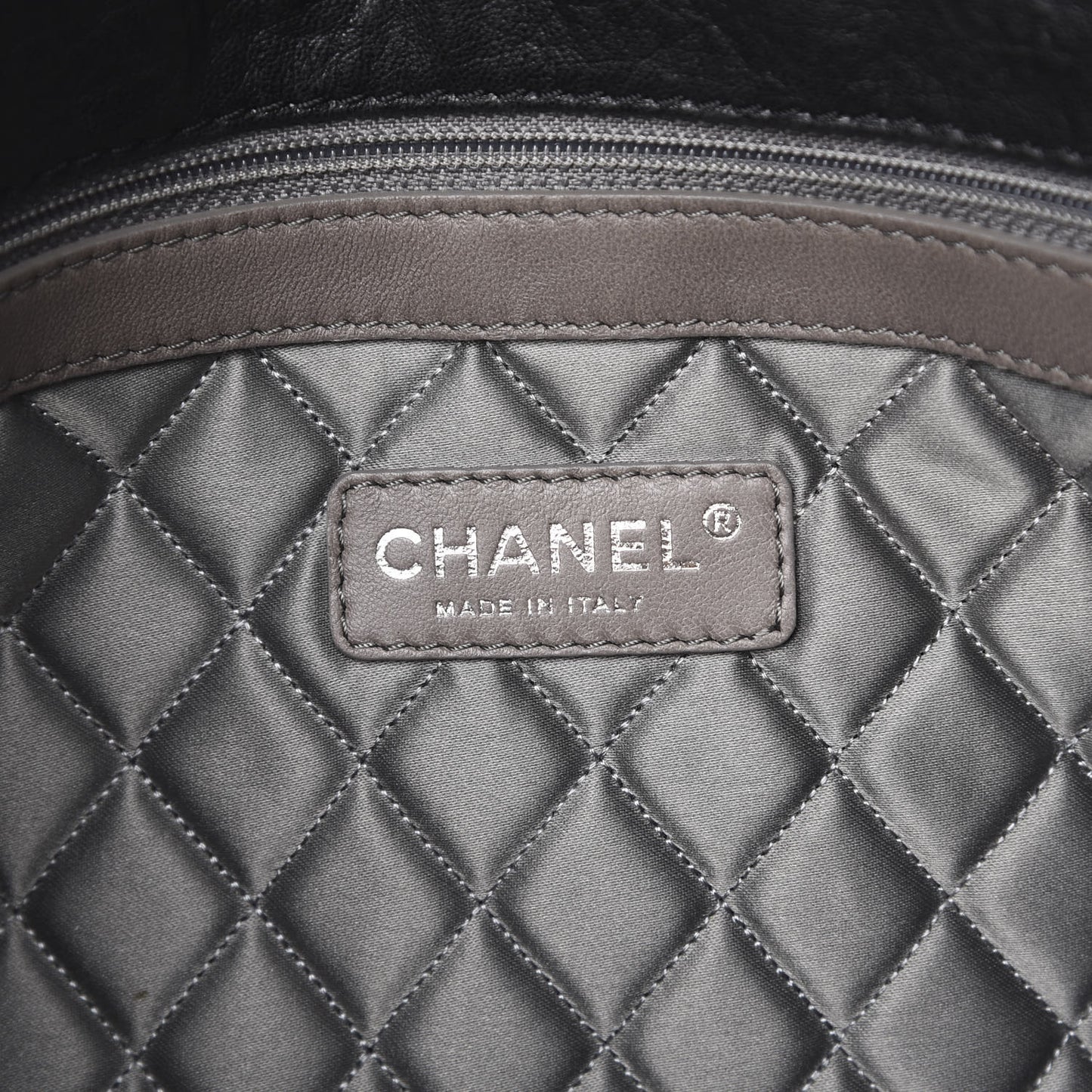 Distressed Lambskin Le Marais Ligne Flap Black