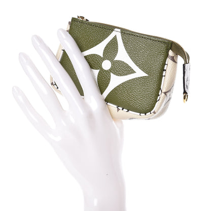 Louis Vuitton Monogram Giant Micro Pochette Accessories Kaki White 2 of 7