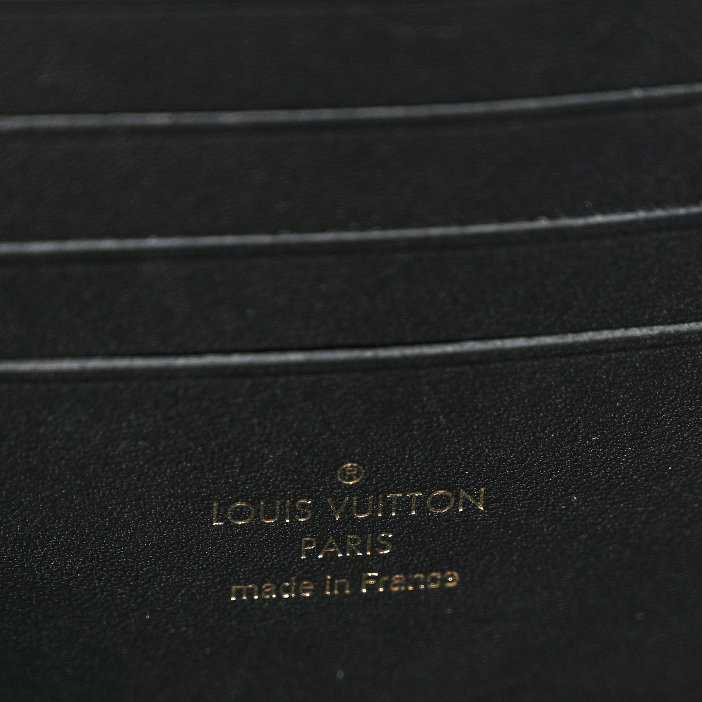 Reverse Monogram Dauphine Chain Wallet