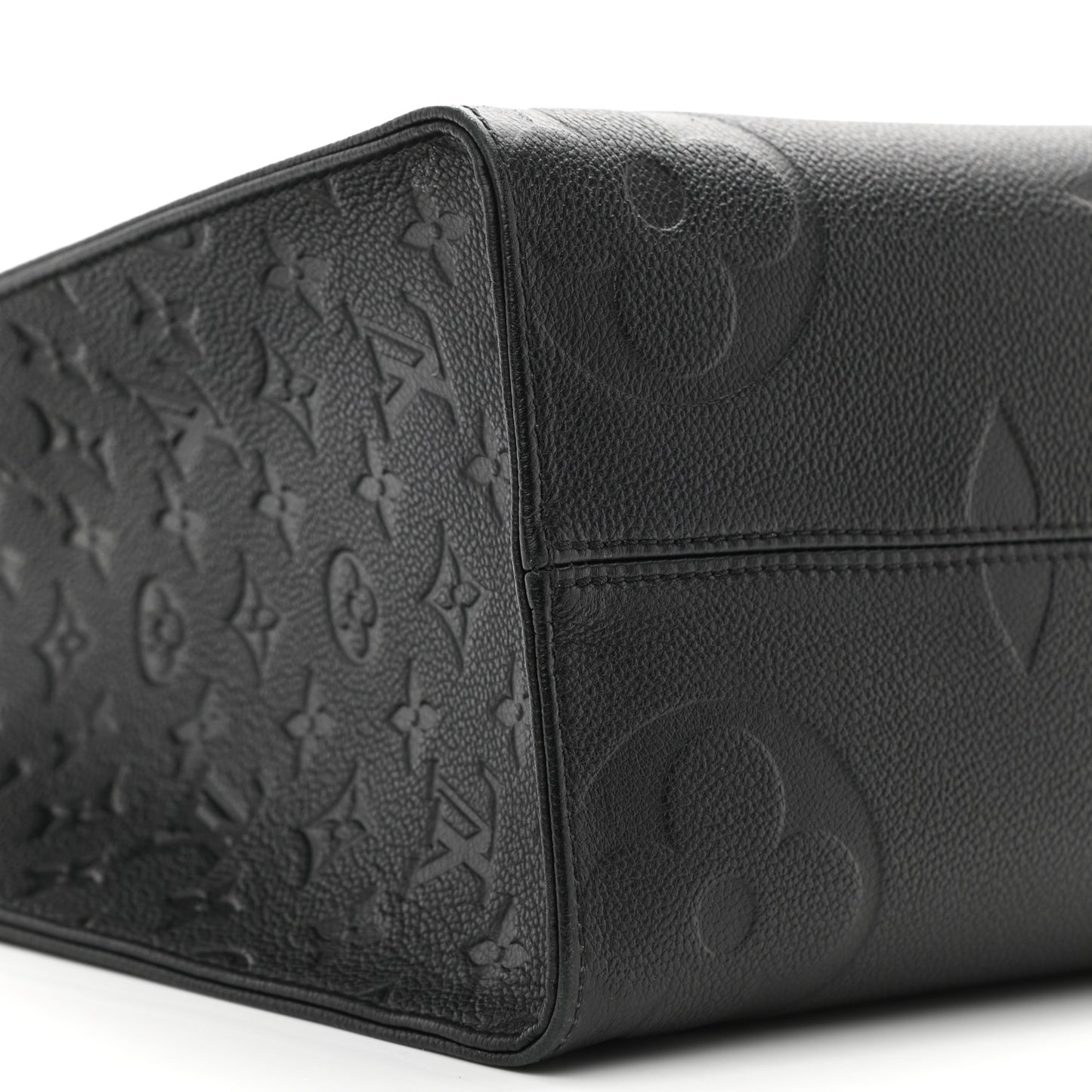 Empreinte Monogram Giant Onthego MM Black