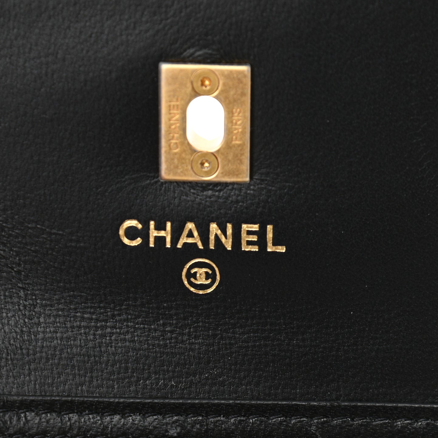 Lambskin Quilted Pearl Crush Clutch With Chain Black